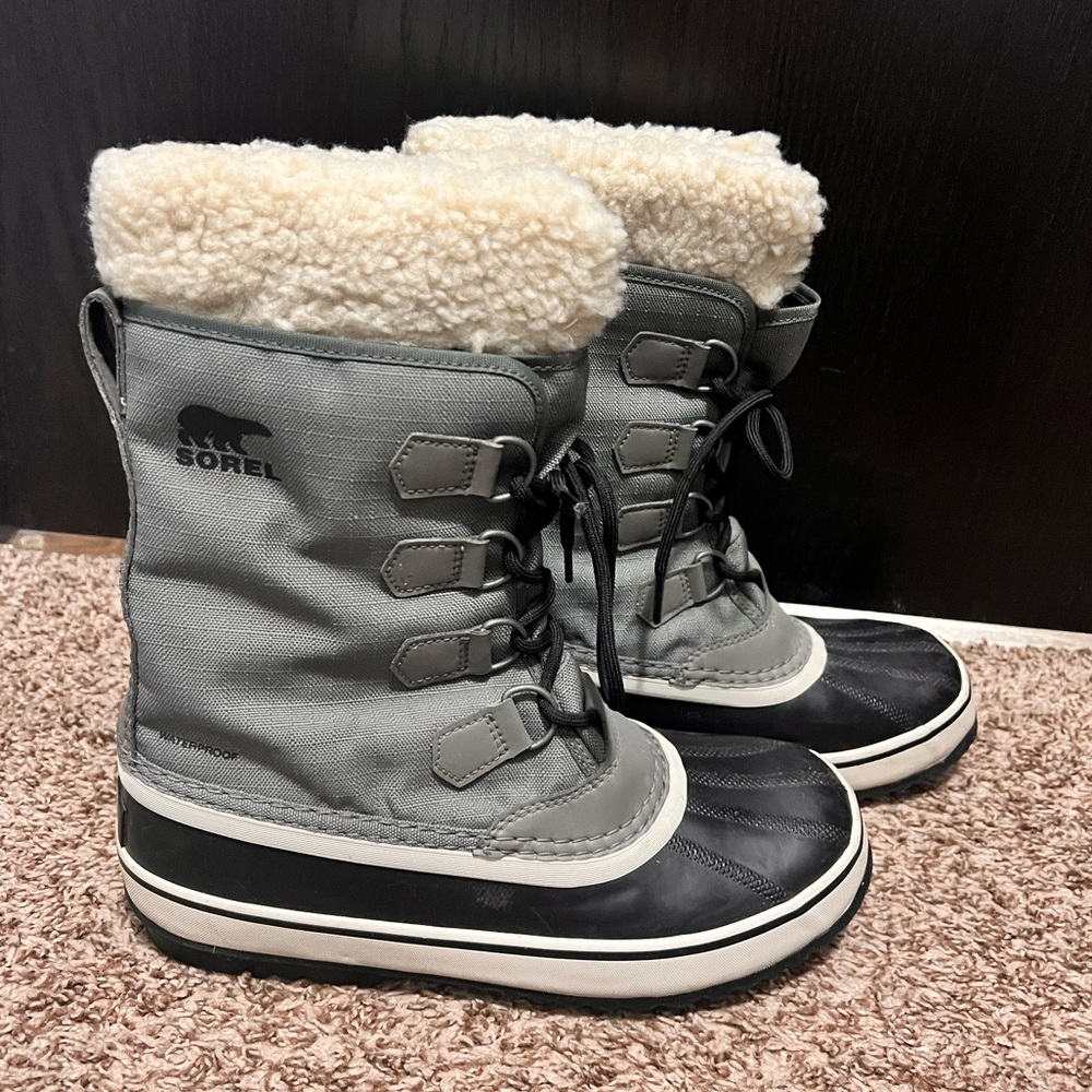 SOREL Grey Winter Snow Boots